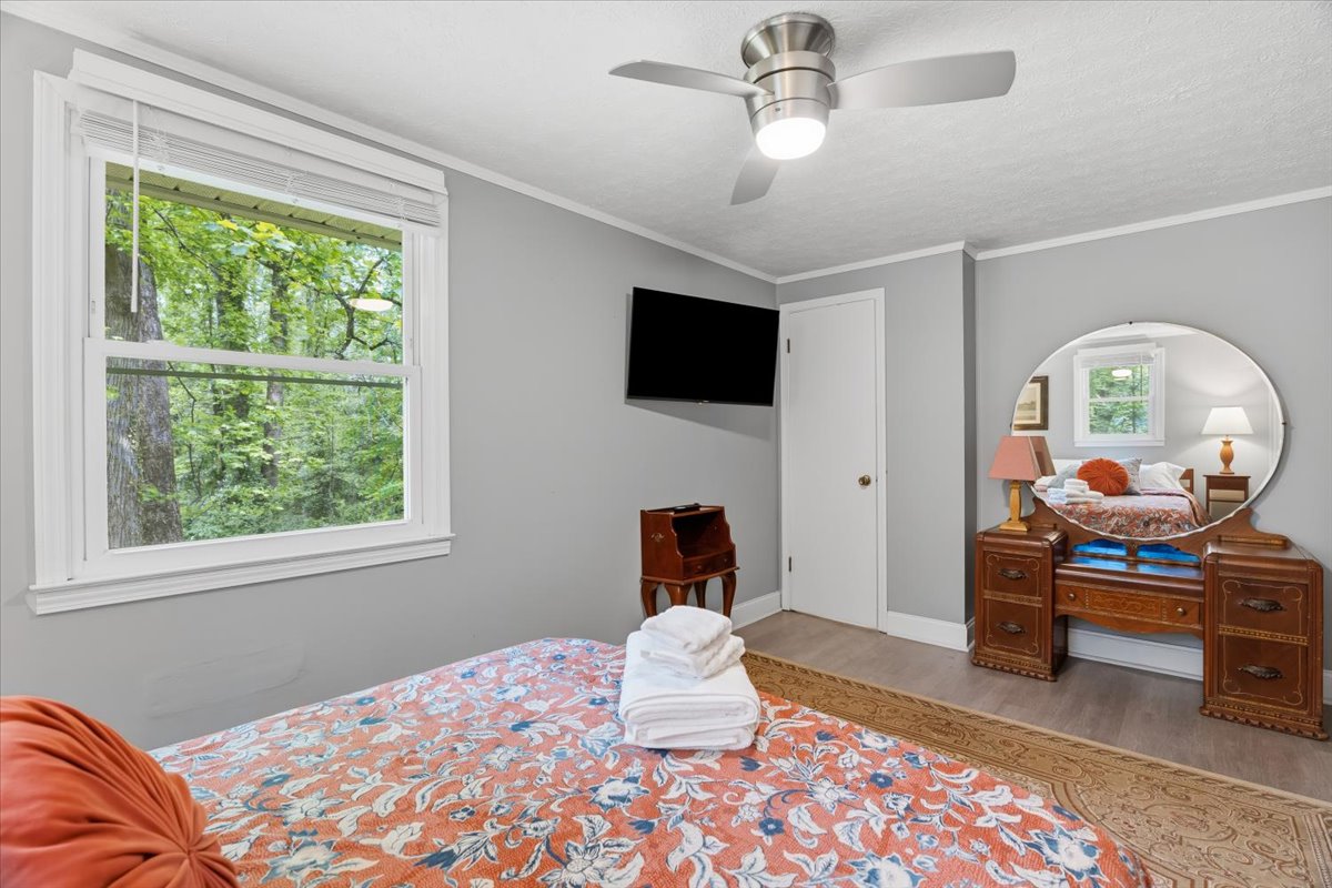 Mountain Song Manor — view 12